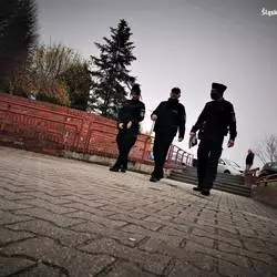 Policjanci w Łaziskich Podstawówkach