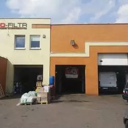Profesjonalny sklep samochodowy w Warszawie