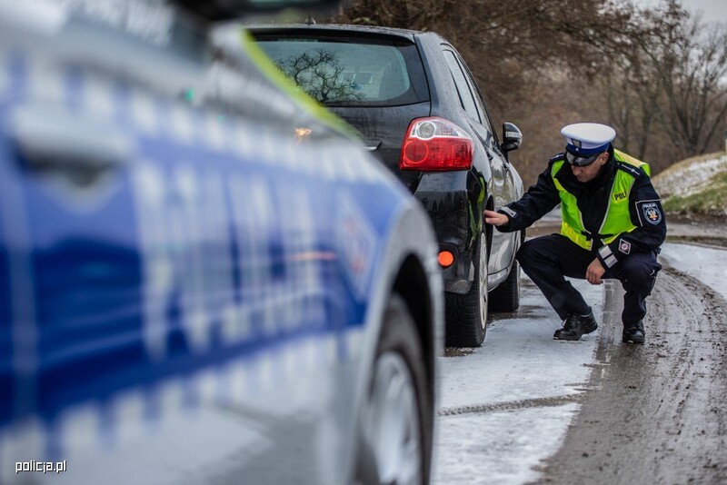 "Bezpieczne ferie 2024". Policjanci przypominają o bezpieczeństwie