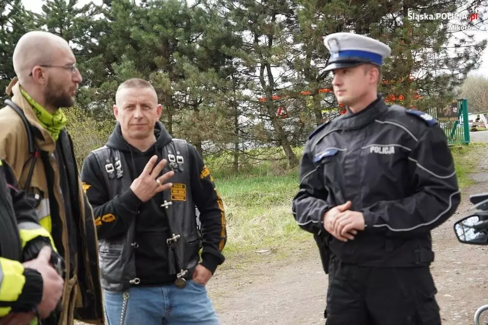 Łaziska Górne: Policjanci drogówki zabezpieczyli paradę motocyklową / fot. KPP Mikołów