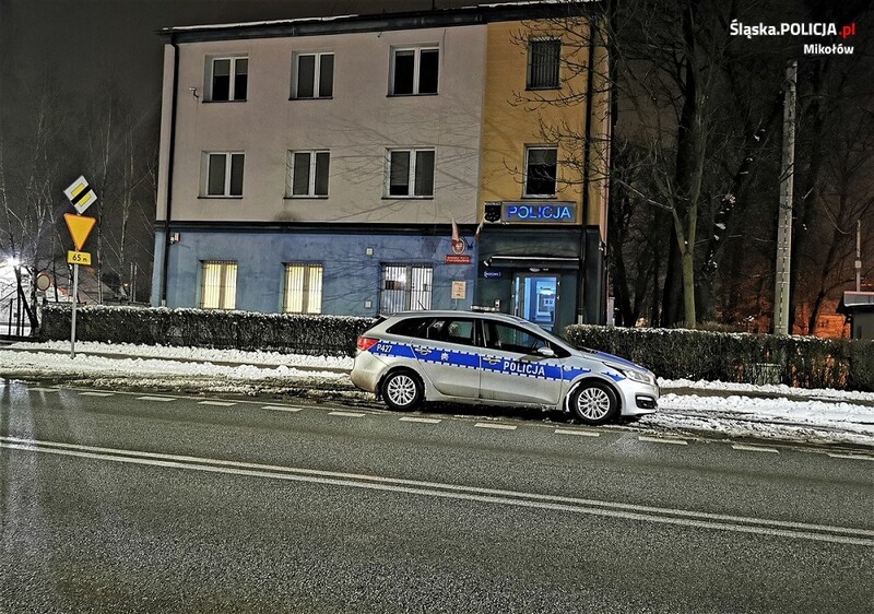 Mieszkaniec Łazisk Górnych pogryzł interweniującego policjanta