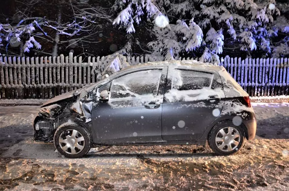 Nietrzeźwy wjechał wprost pod nadjeżdżający z przeciwnej strony samochód! / fot. KPP Mikołów