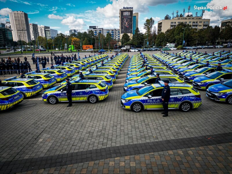 Śląska Policja w 2024 roku - dokonano rekordowych zakupów nowoczesnych radiowozów