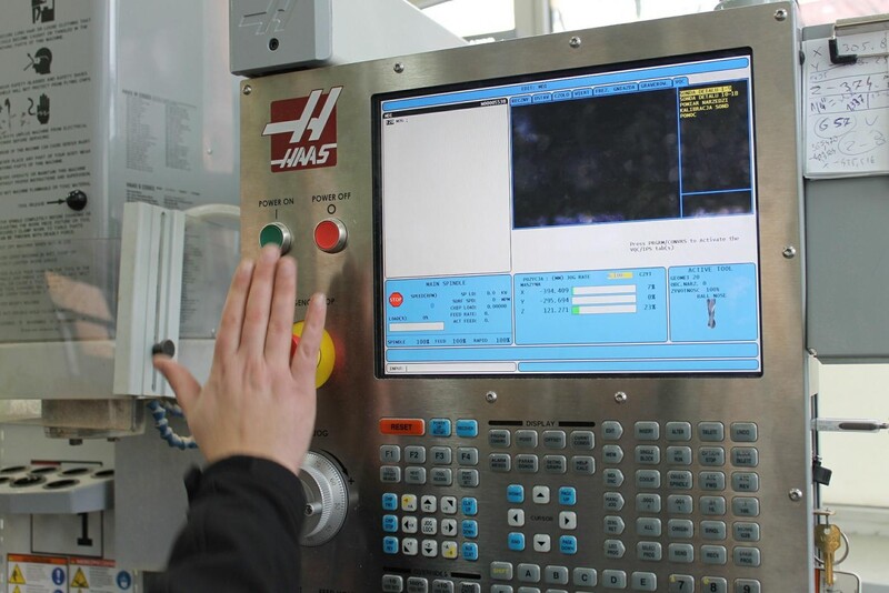 Usługi CNC - czym są i na czym polegają?