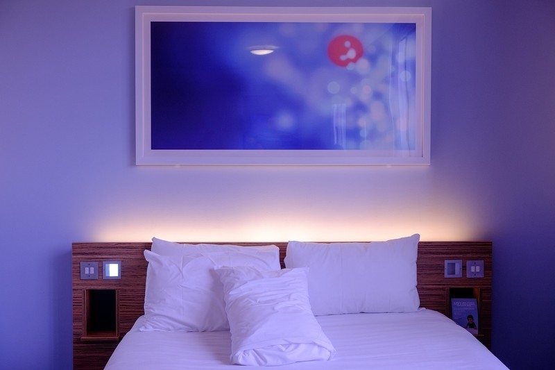 Uwaga na oszustwa! Jak bezpiecznie rezerwować noclegi na majówkę?